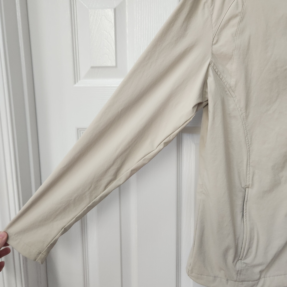 Lady Hagen Zip Front Tan Golf Jacket - Picture 2 of 9